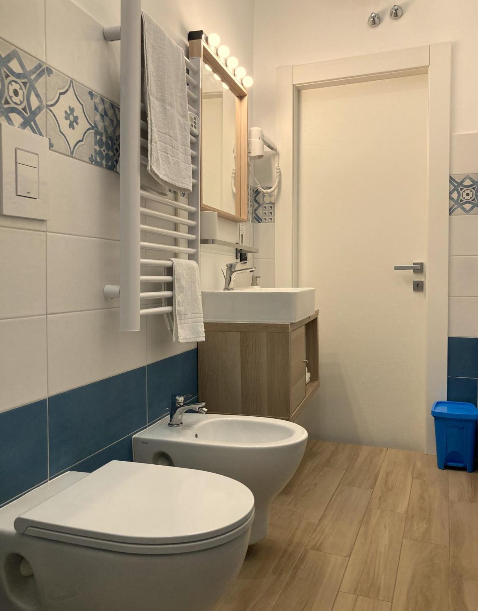 La Casa Blu Nel Cuore Storico Di Napoli Nápoles Exterior foto